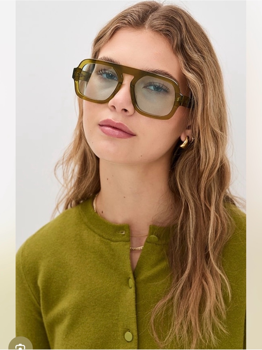 Elisa Johnson Jane Aviator Style Sunglasses in Olive Green 🫒 - Picture 9 of 9